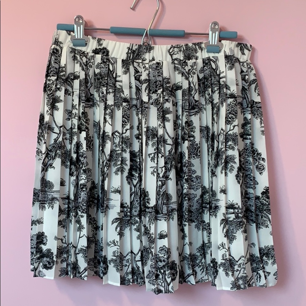 Banana Republic Pleated Skirt - Bonsai Print